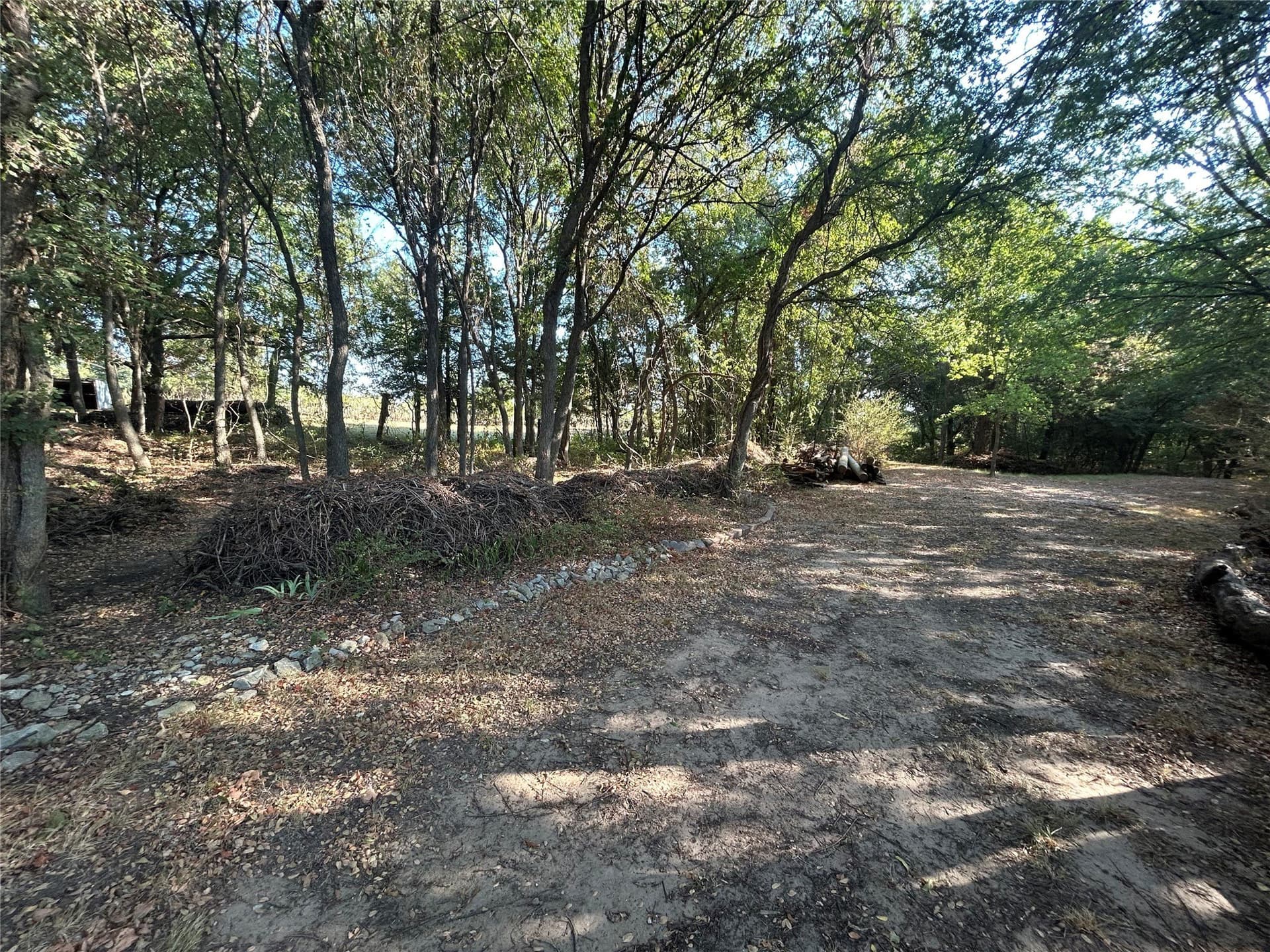 8.48 acres in Navarro County - photo 21