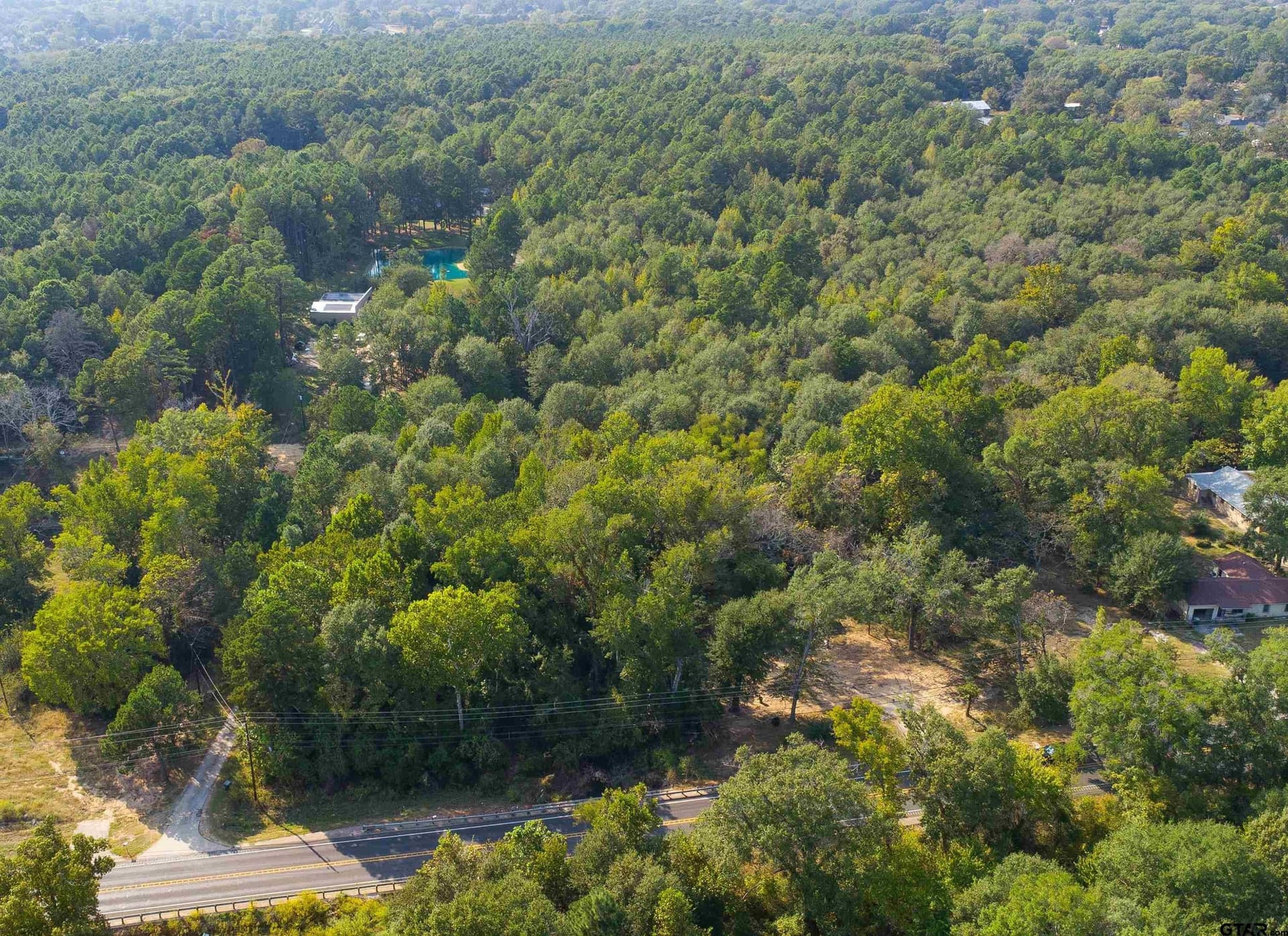 5.87 acres in Smith County gallery image 2