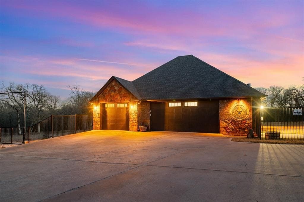 10.24 acres in Tarrant County gallery image 3