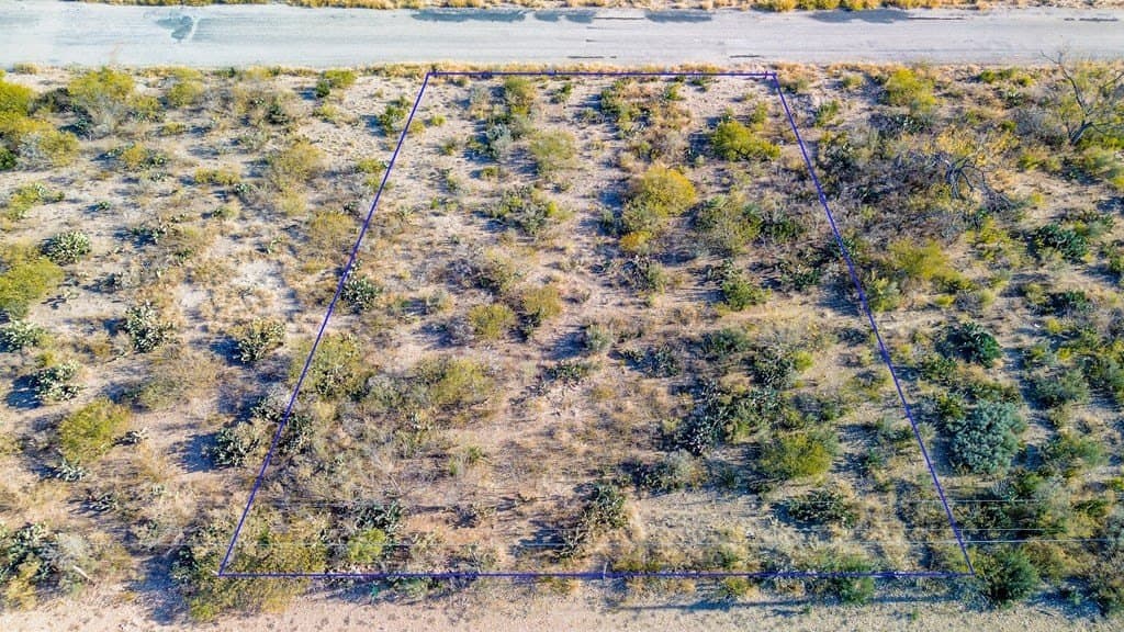 0.24 acres in Maverick County - photo 9
