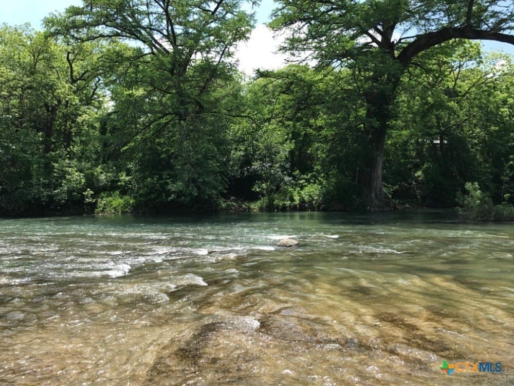 1.64 acres in Comal County - photo 9