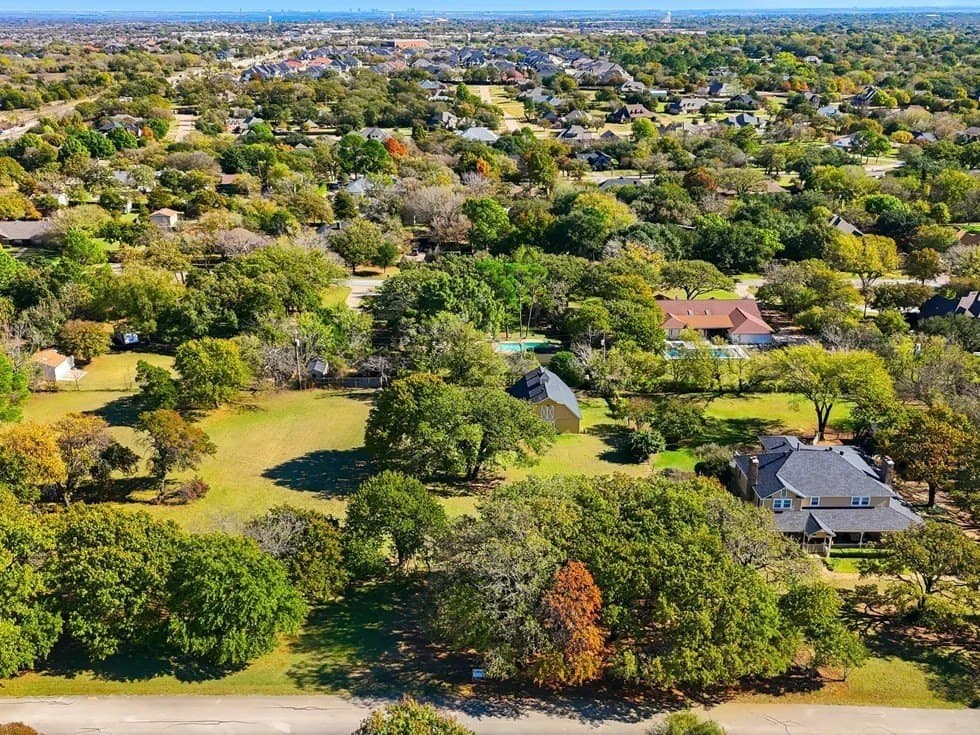 1.05 acres in Denton County gallery image 3
