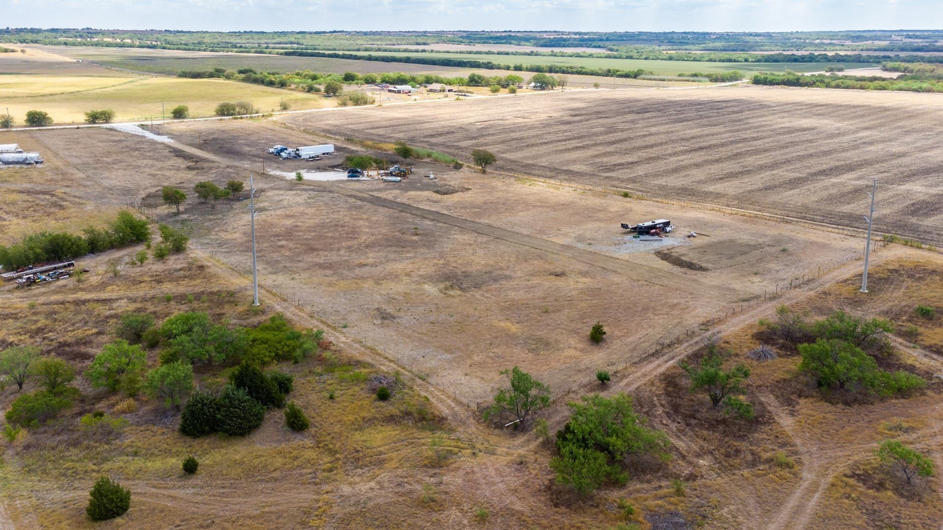 10 acres in Hill County - photo 4