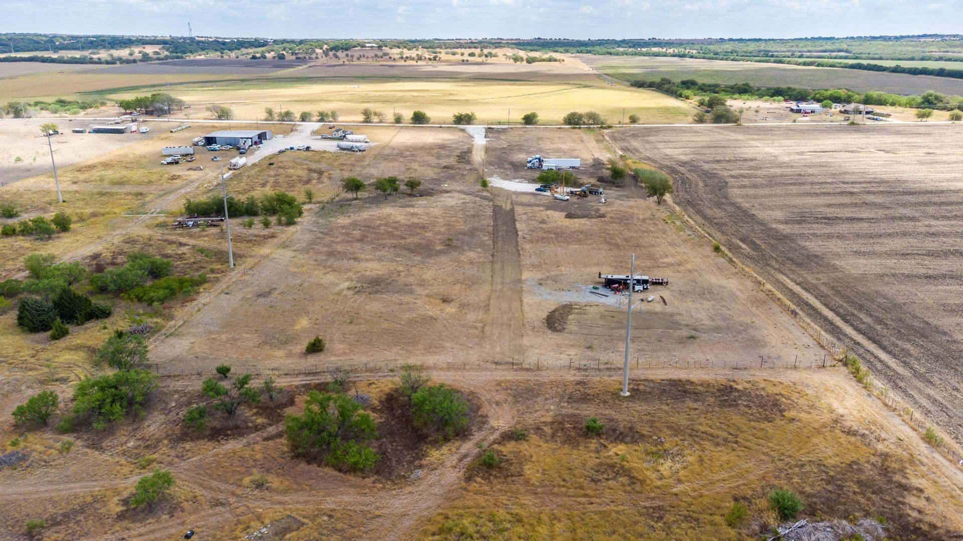 10 acres in Hill County - photo 5