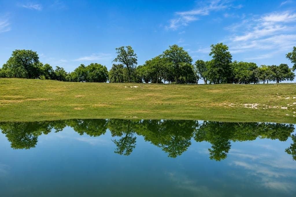 5.05 acres in Kerr County gallery image 2