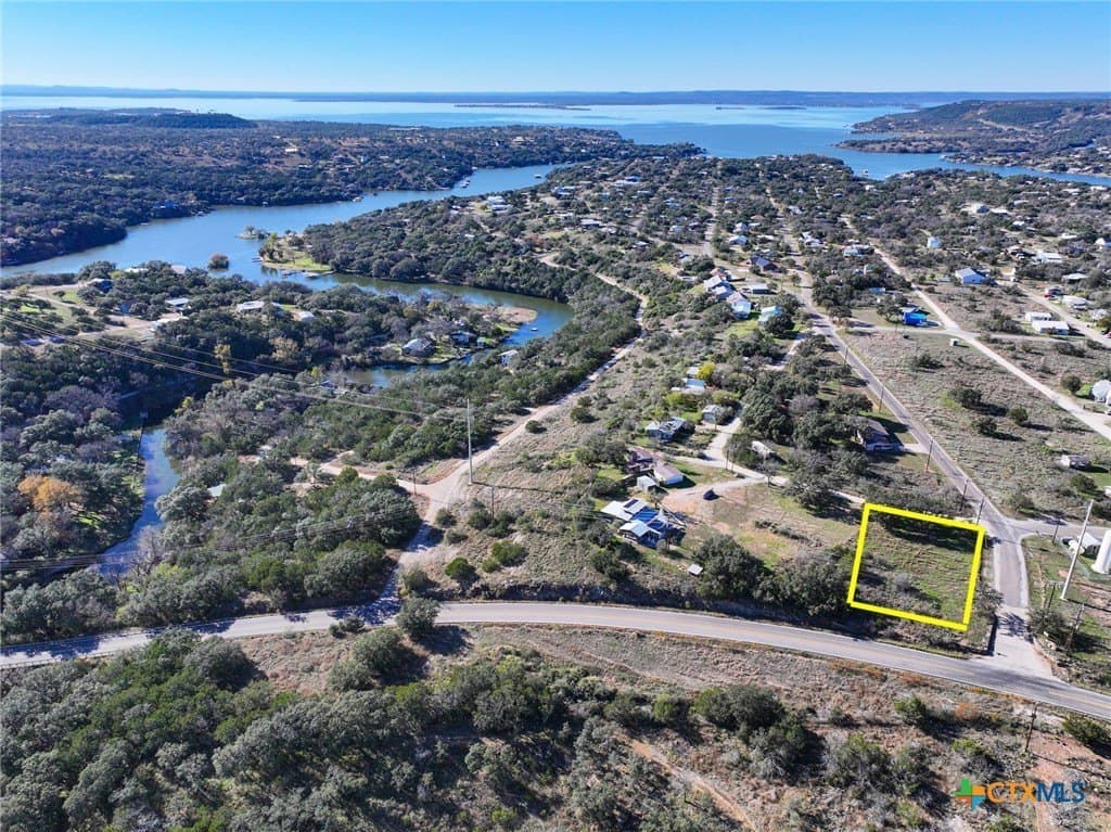0.32 acres in Burnet County gallery image 2