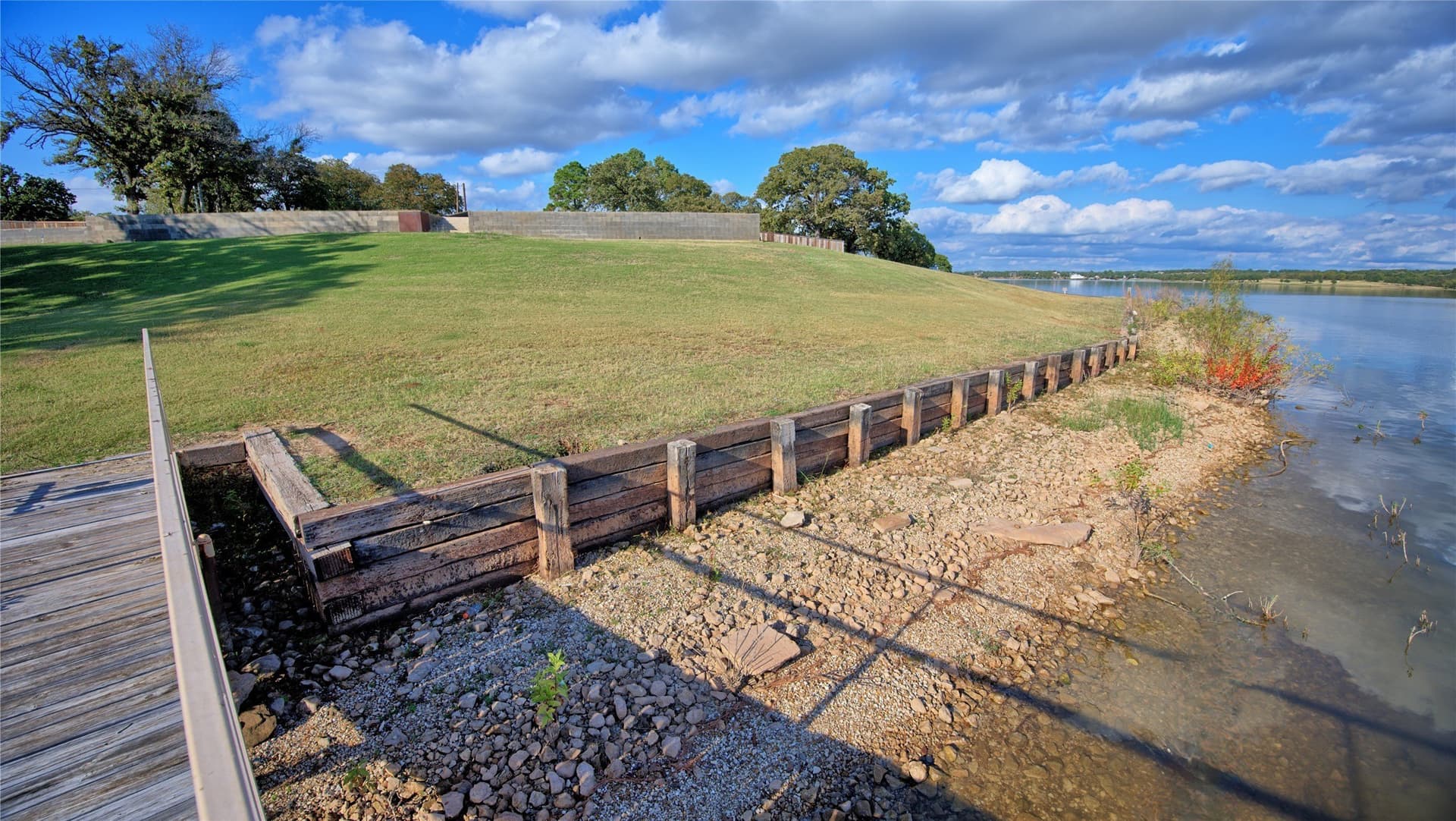 2.05 acres in Montague County gallery image 3
