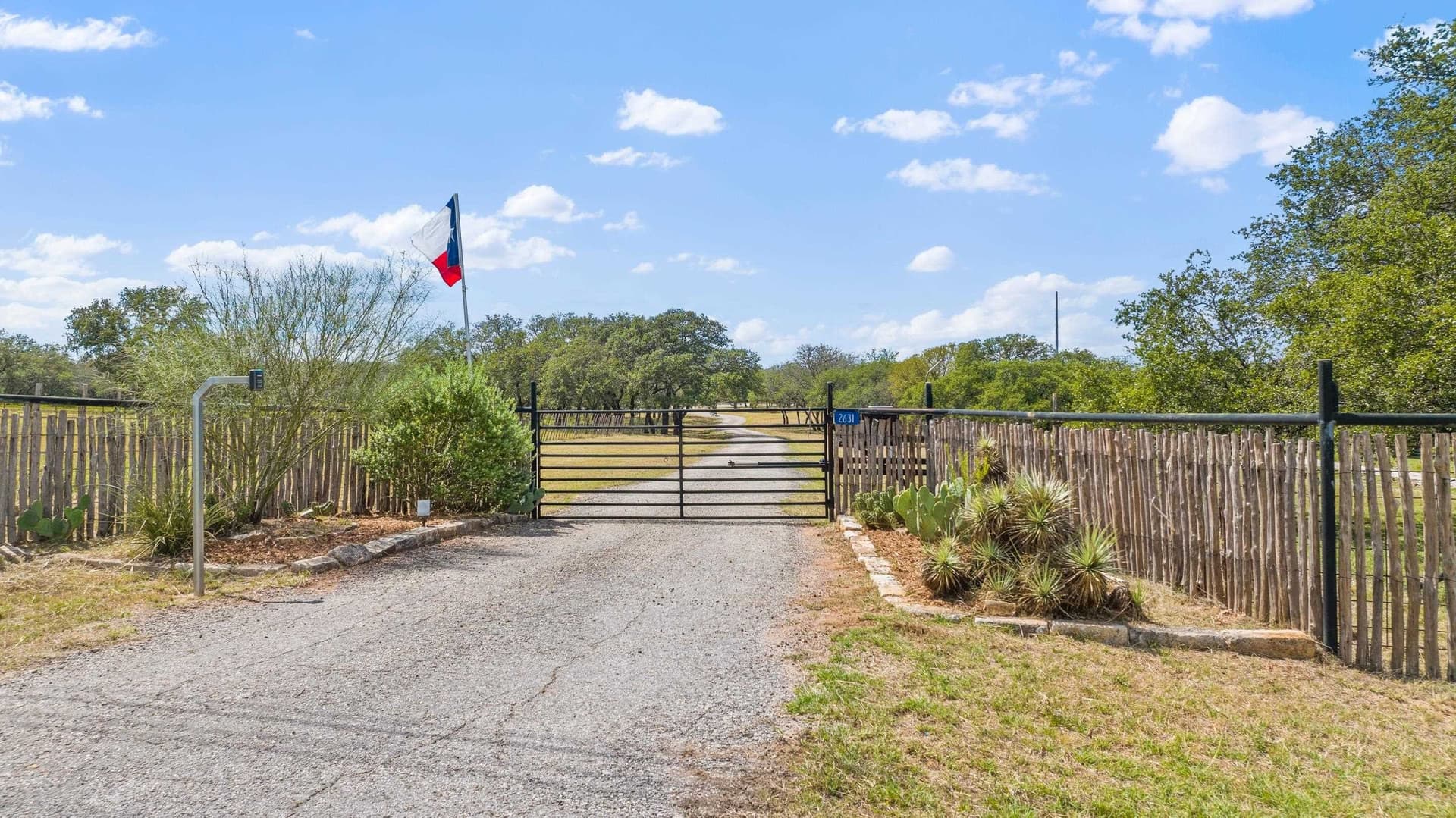 10 acres in Blanco County