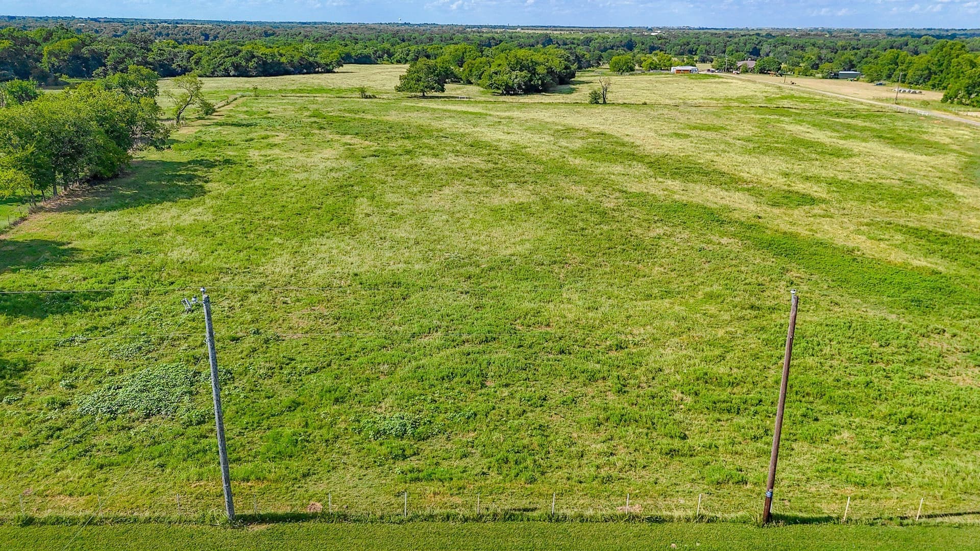1.61 acres in Navarro County gallery image 4