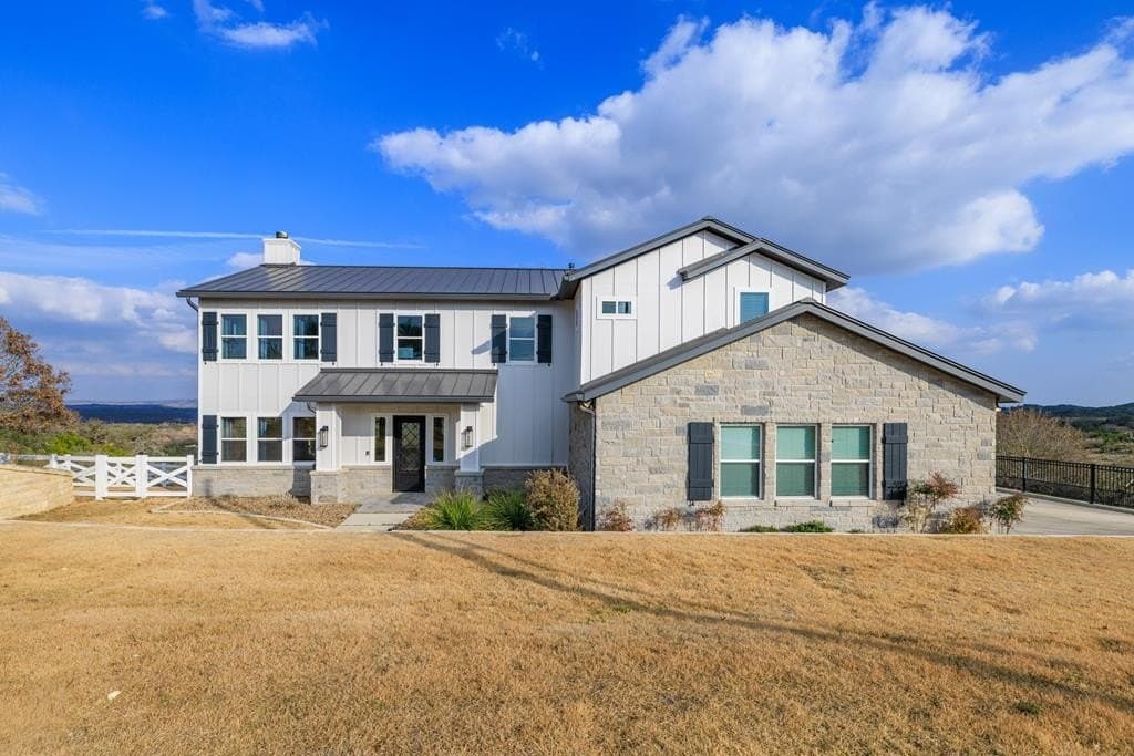 10.33 acres in Kendall County