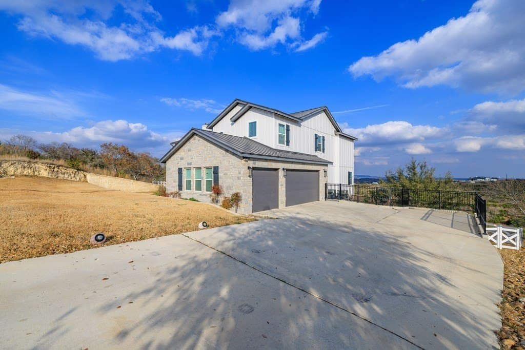 10.33 acres in Kendall County featured view