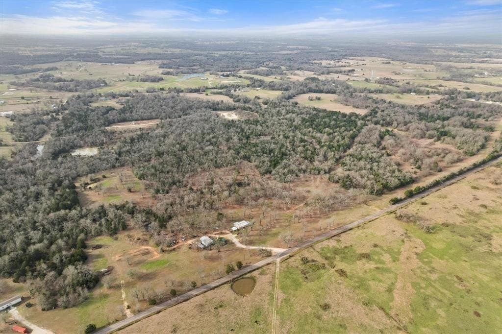 25.35 acres in Freestone County