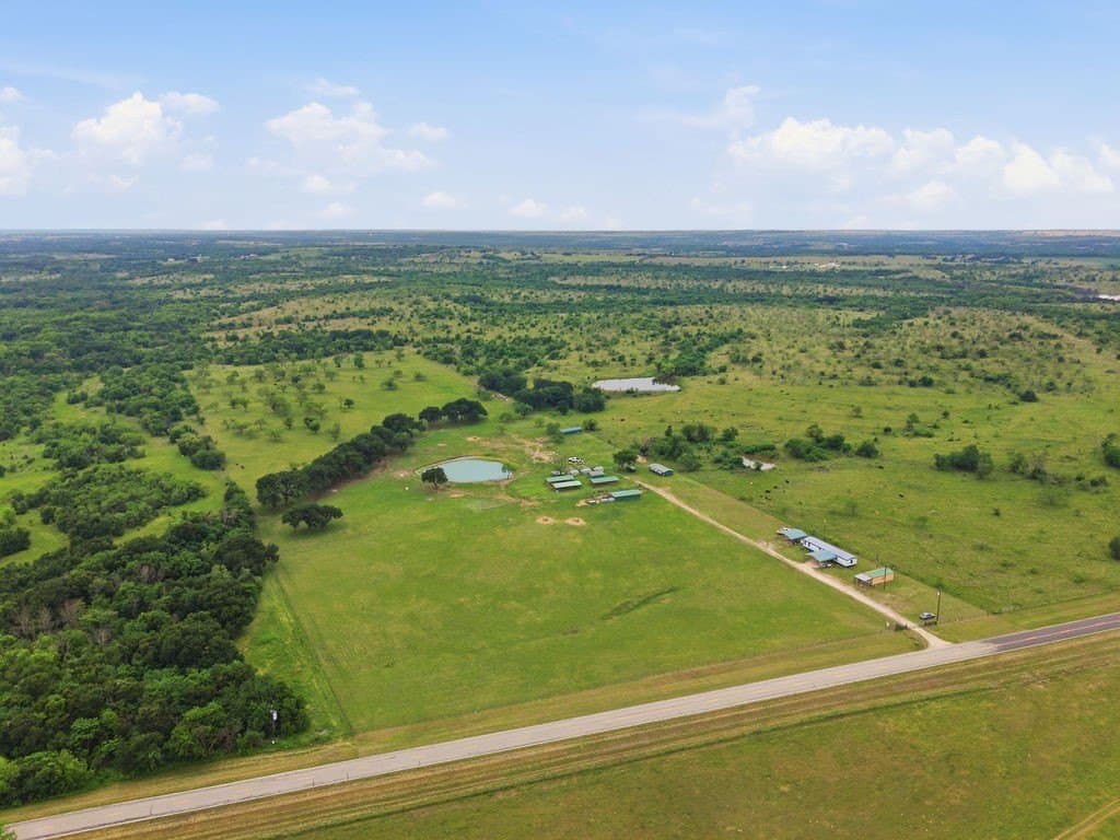 25 acres in Hill County gallery image 4