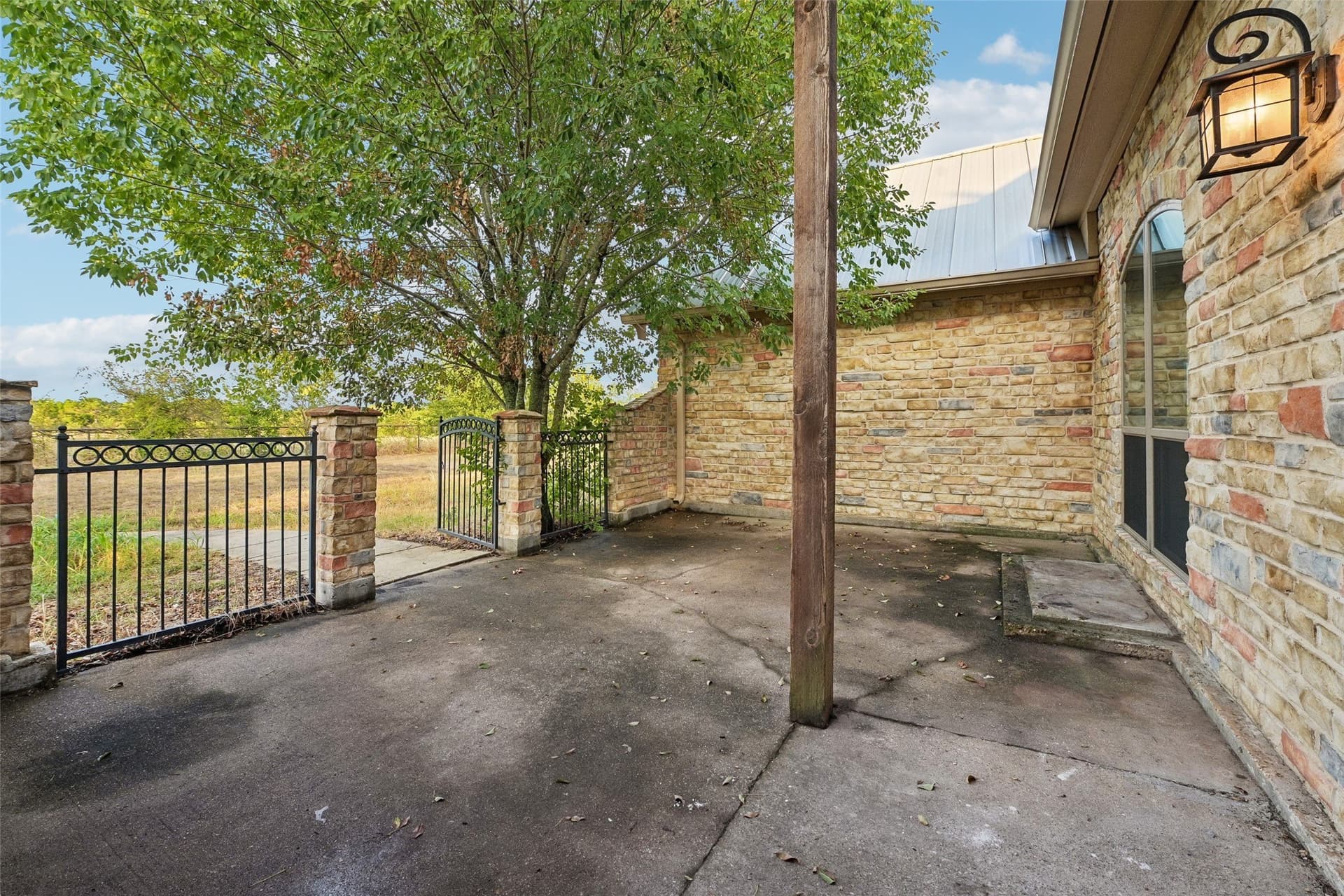 10 acres in Ellis County - photo 4