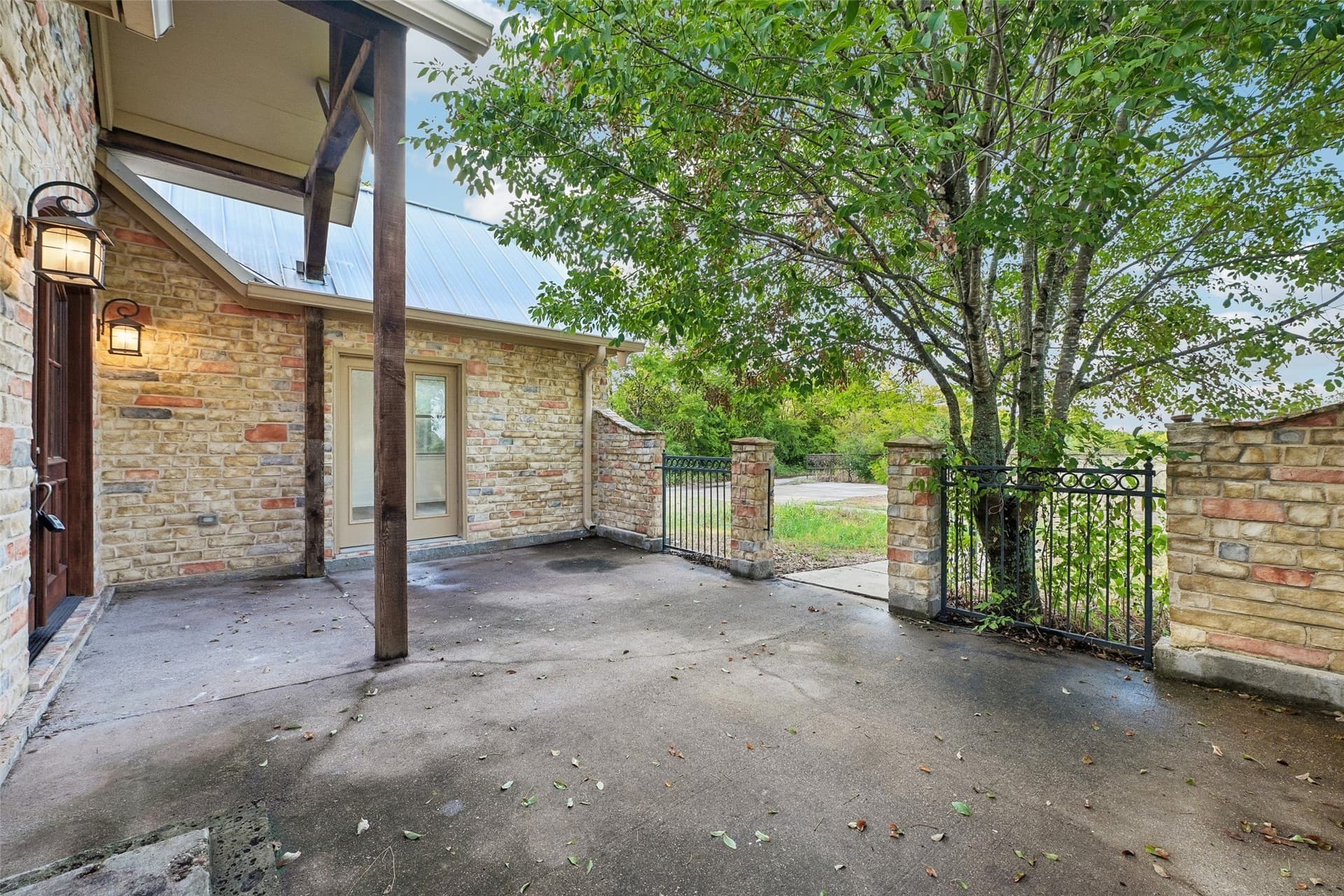 10 acres in Ellis County - photo 5