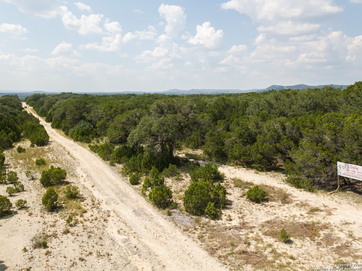 10 acres in Bandera County - photo 7