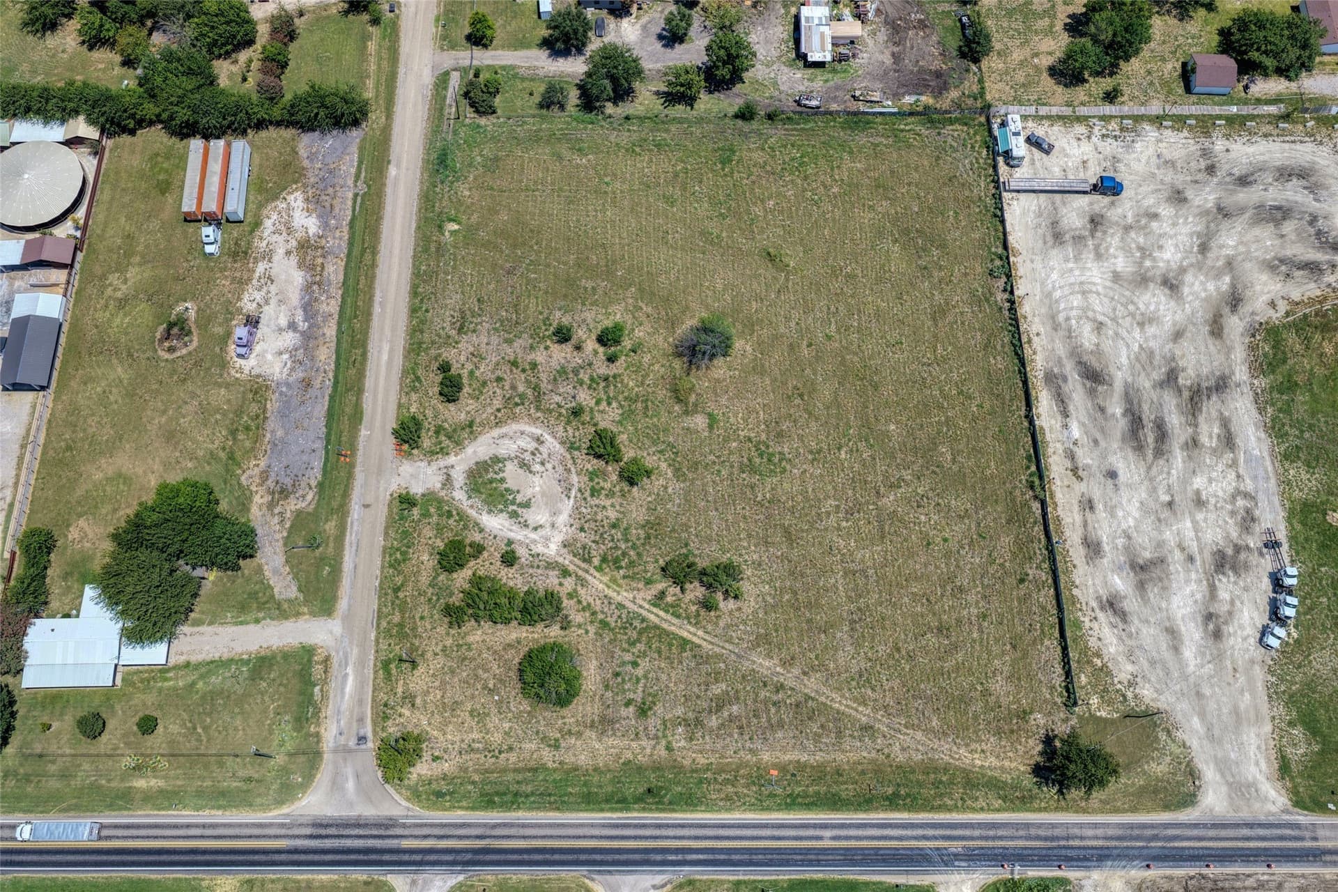 3.18 acres in Johnson County - photo 2