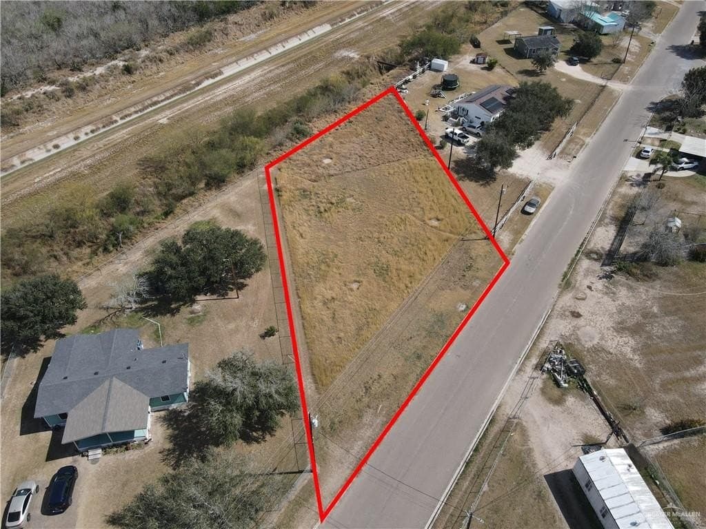 0.5 acres in Hidalgo County gallery image 3