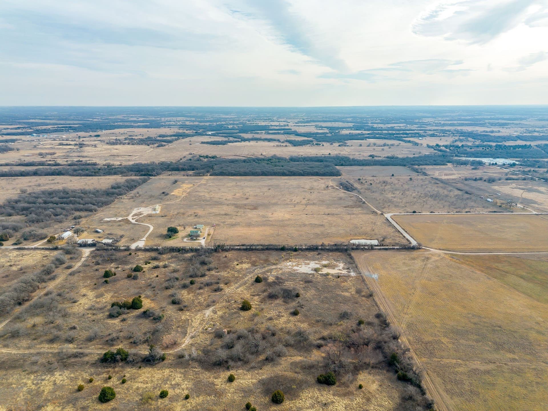 177.33 acres in Wise County - photo 4