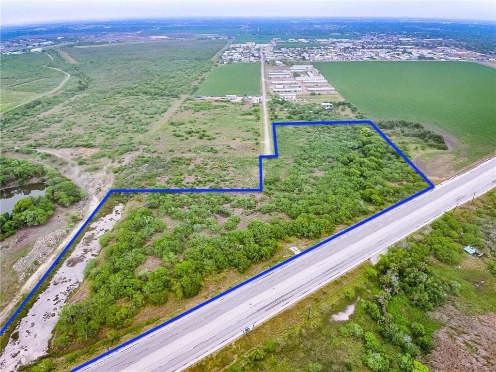 12 acres in Nueces County - photo 6