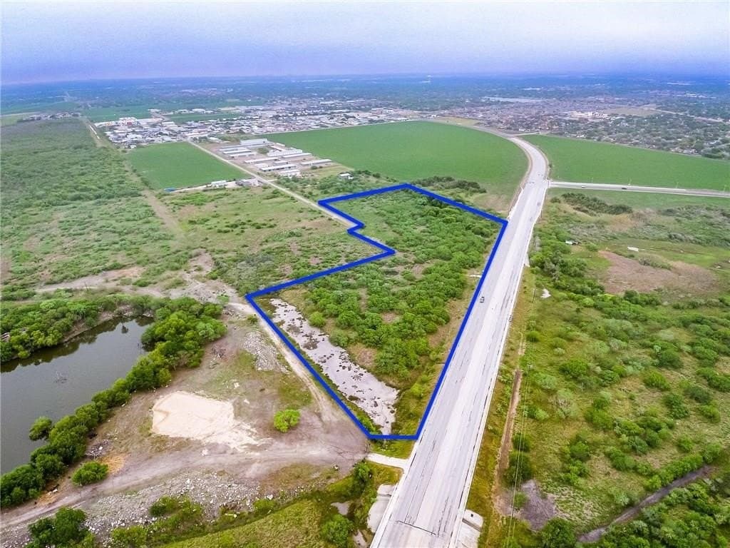 12 acres in Nueces County - photo 3
