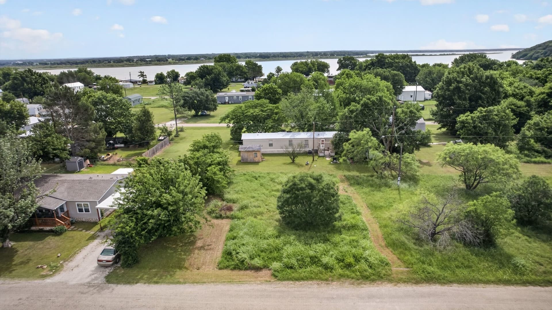 0.04 acres in Hood County - photo 17
