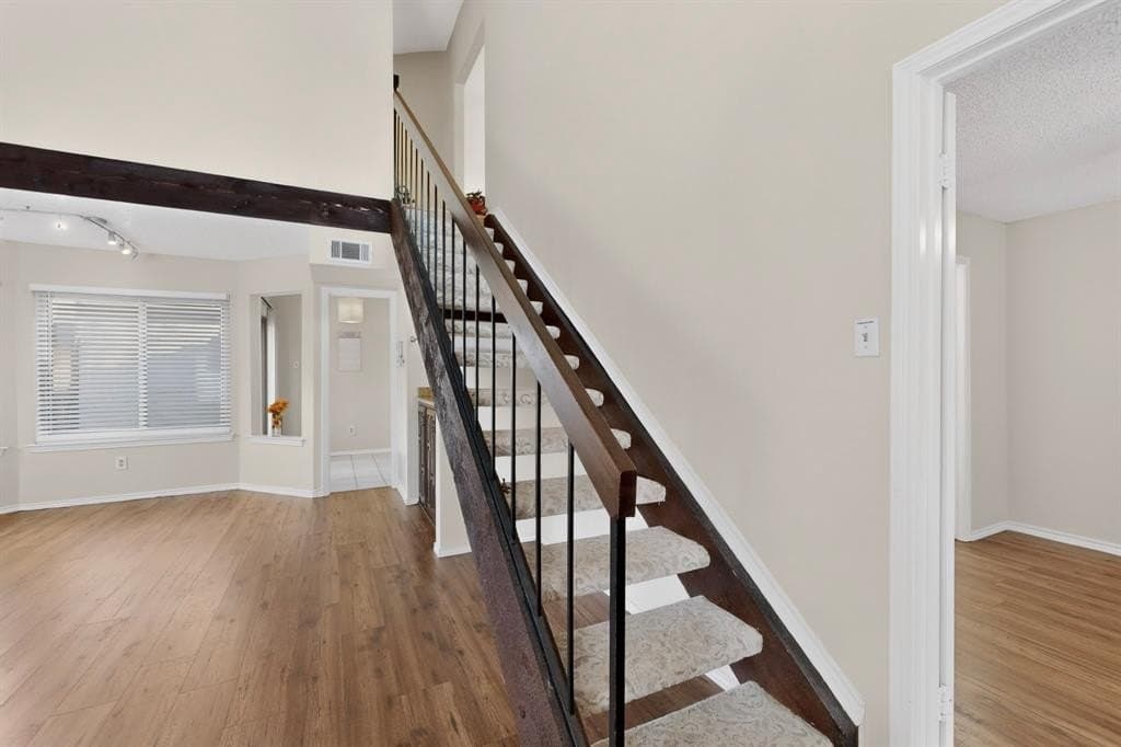 10.63 acres in Dallas County gallery image 4