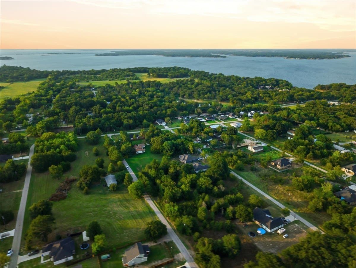 0.21 acres in Henderson County - photo 16
