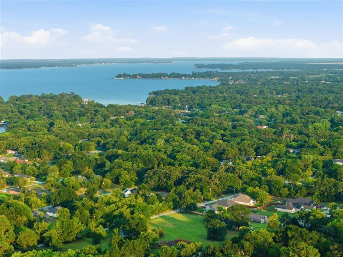 0.21 acres in Henderson County - photo 14