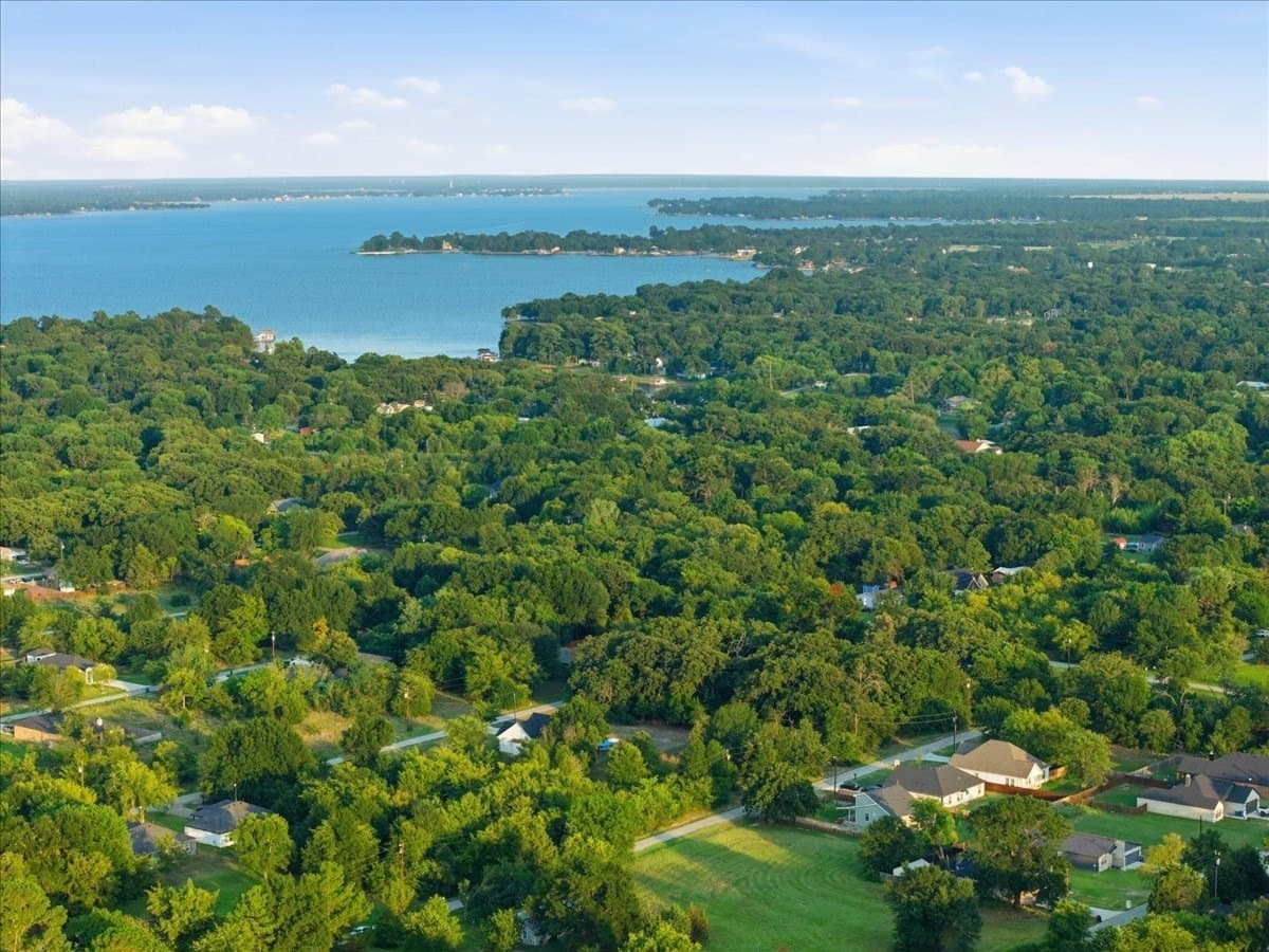 0.21 acres in Henderson County - photo 18
