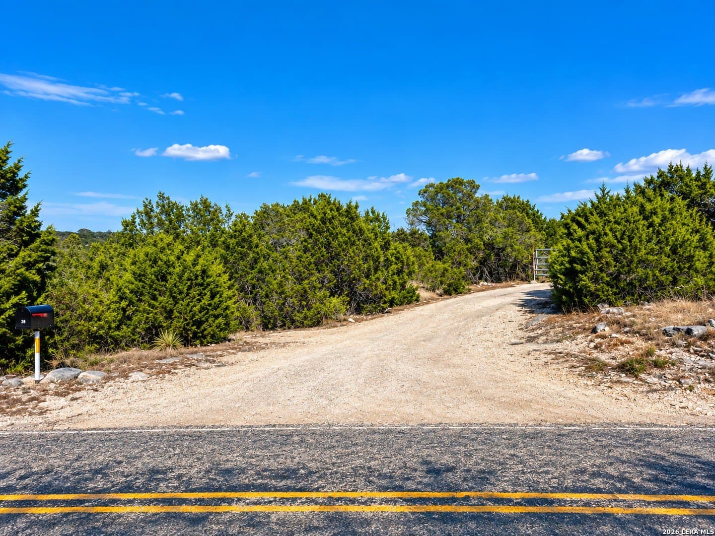 28.62 acres in Real County - photo 13