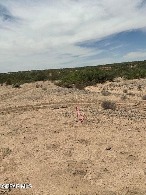 5 acres in El Paso County