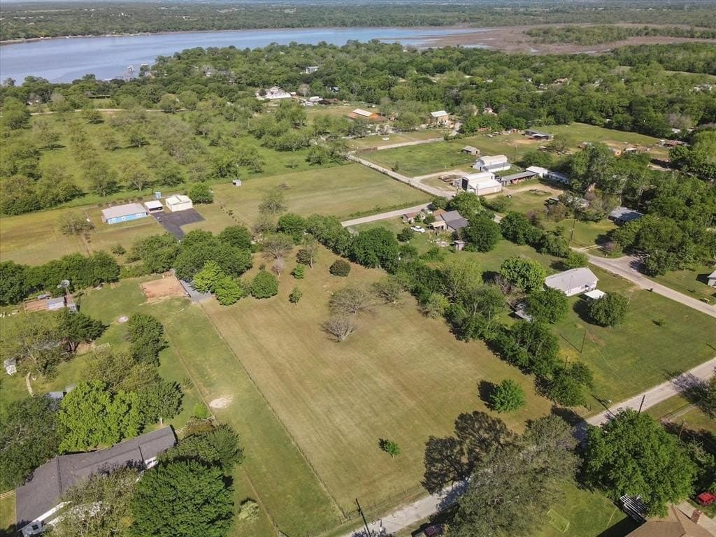 1.72 acres in Wise County gallery image 2