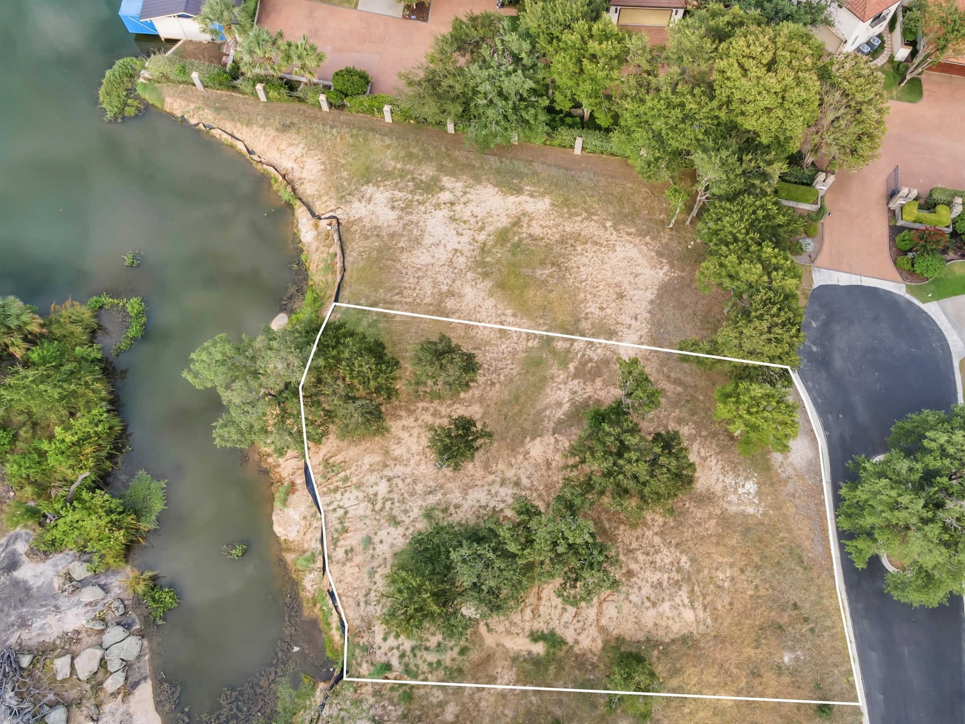 0.39 acres in Llano County gallery image 4