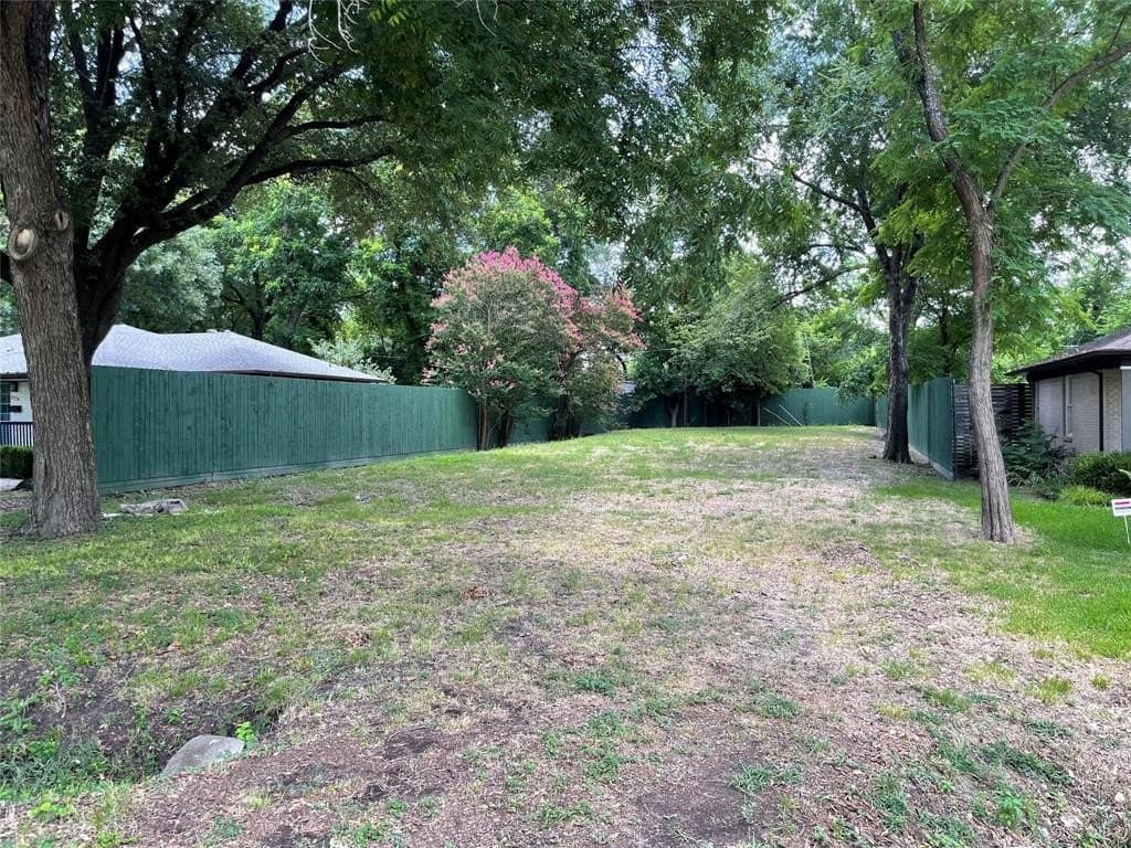 0.24 acres in Dallas County gallery image 2