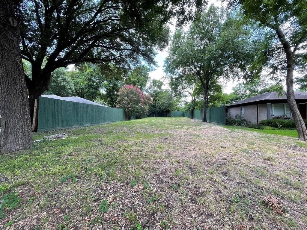 0.24 acres in Dallas County gallery image 4