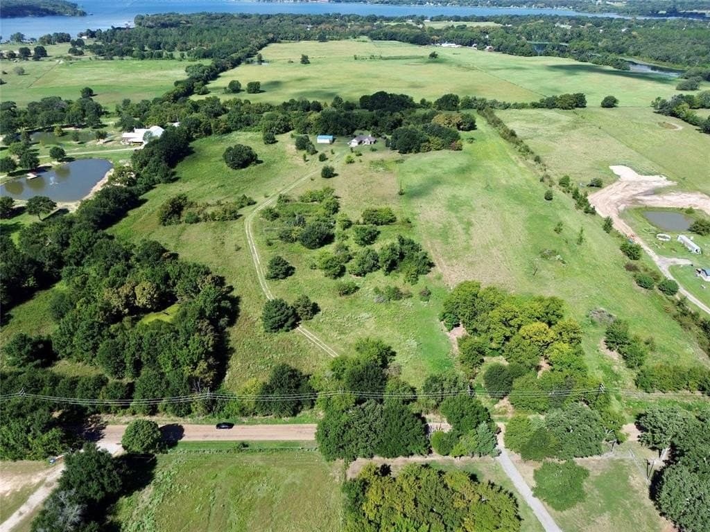 19.12 acres in Henderson County gallery image 2