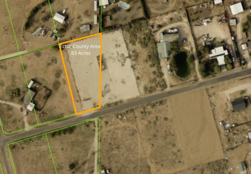 2.6 acres in Midland County gallery image 4