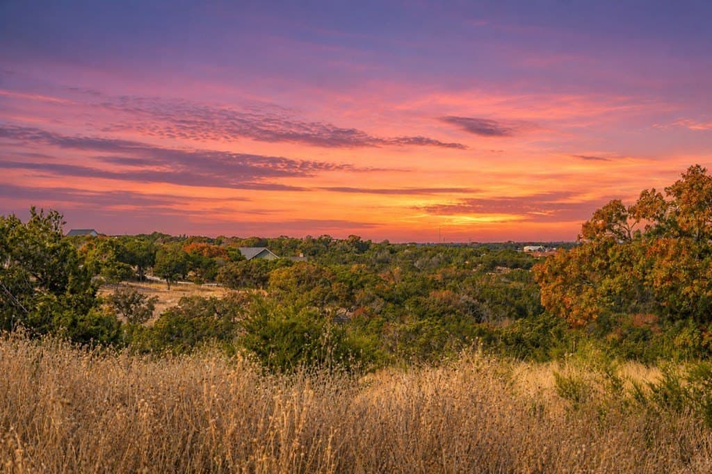 1.24 acres in Kerr County gallery image 3