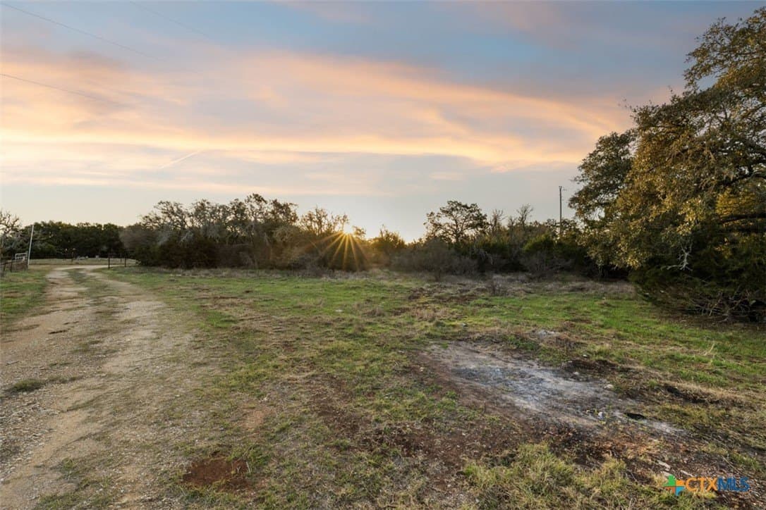10 acres in Blanco County gallery image 4