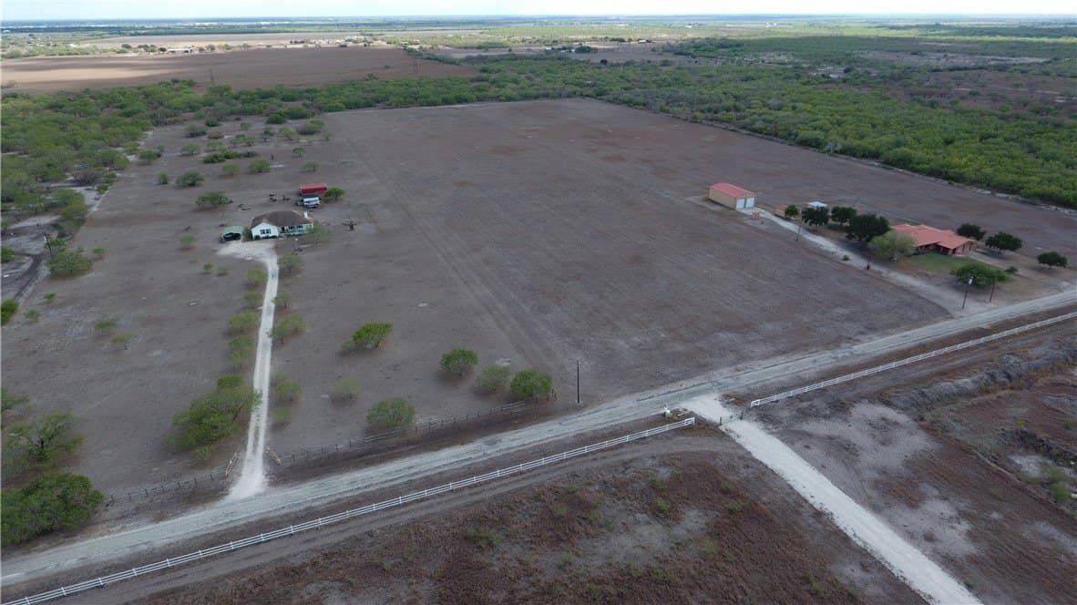 10 acres in Jim Wells County - photo 3