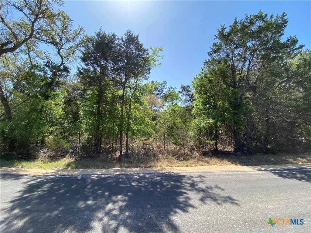 3.27 acres in Comal County