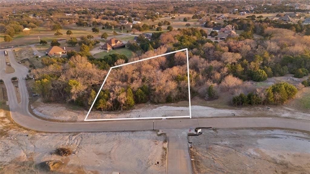 0.83 acres in Ellis County