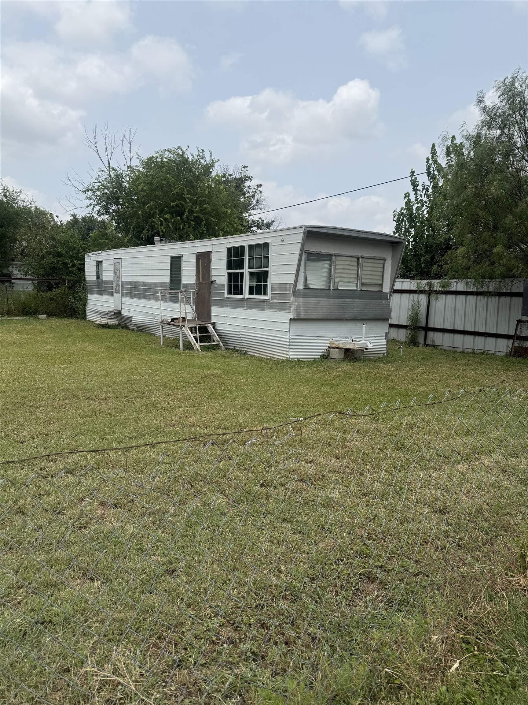 0.25 acres in Val Verde County - photo 2