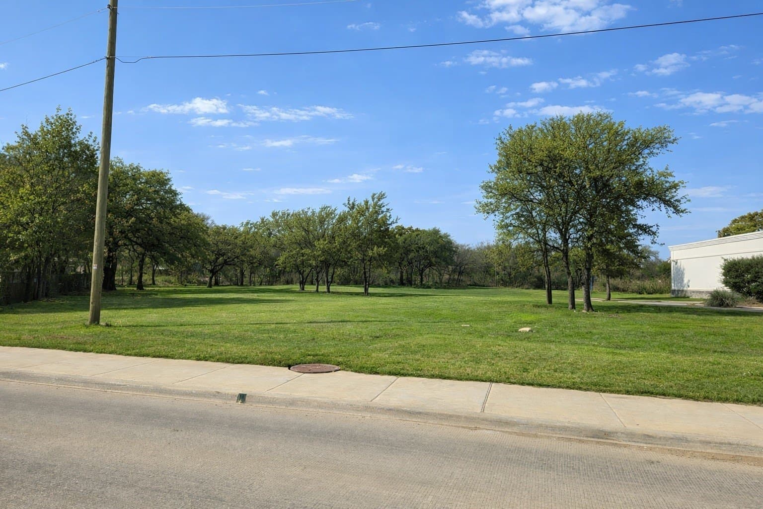 0.49 acres in Tarrant County - photo 3