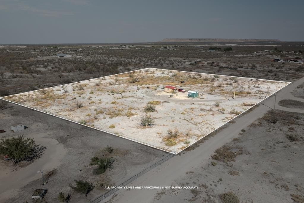 5.01 acres in Pecos County