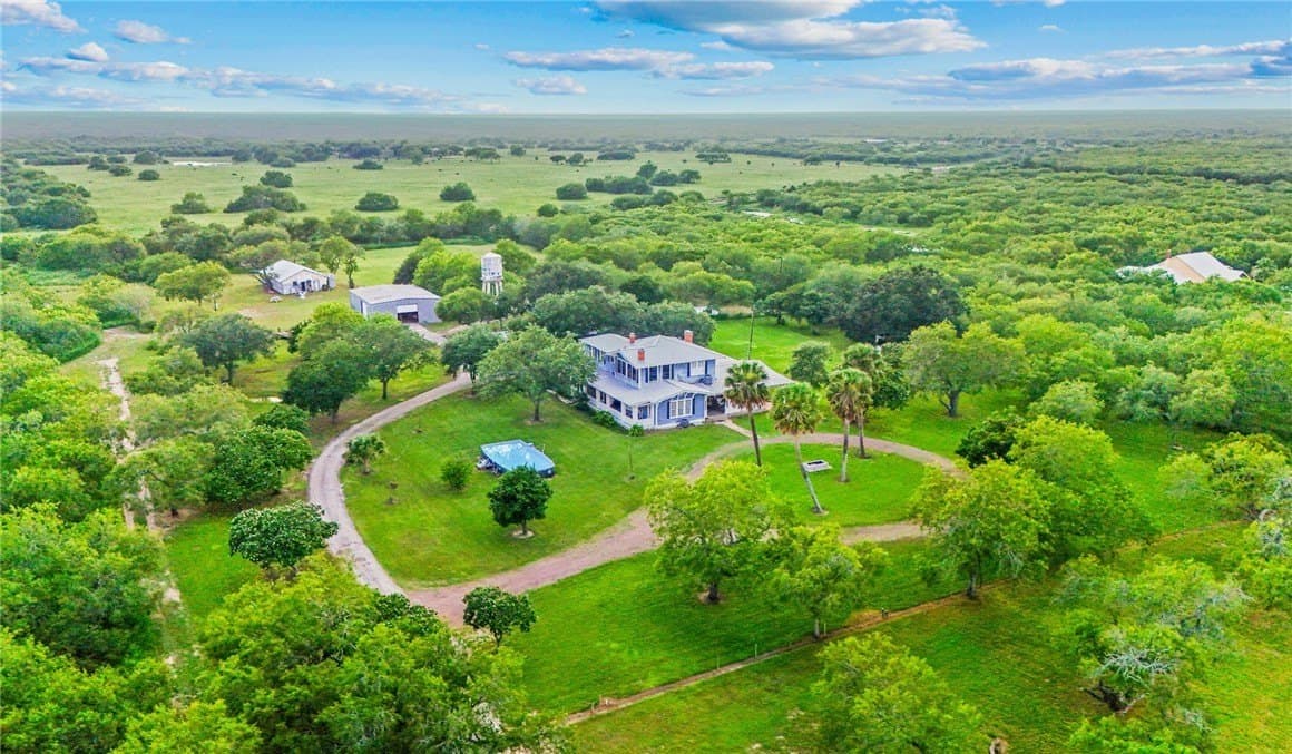 52.08 acres in Kenedy County