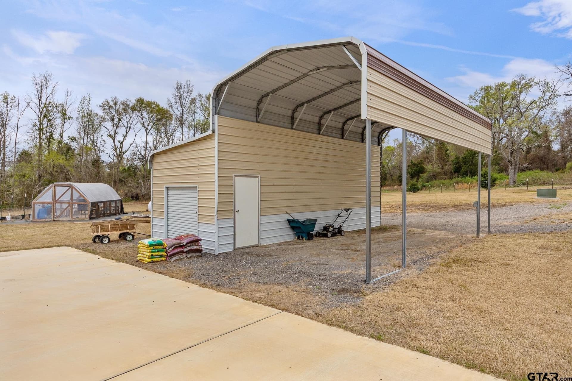 10.08 acres in Henderson County - photo 42