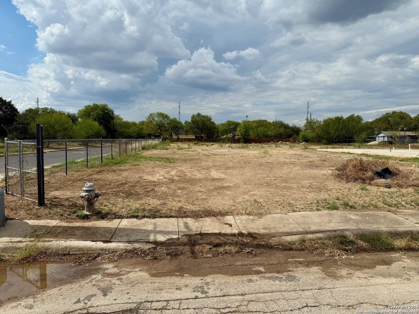 0.27 acres in Bexar County gallery image 2