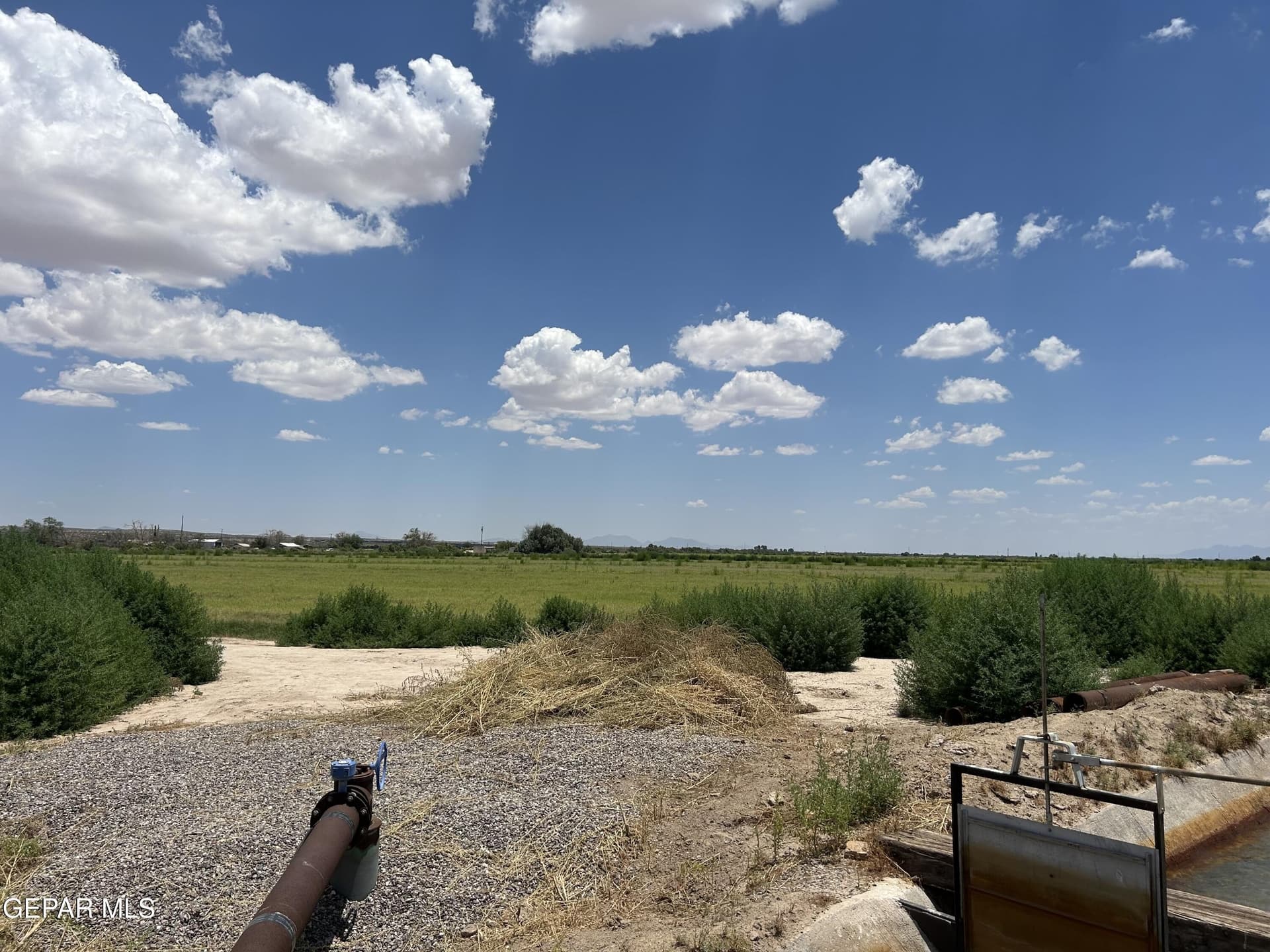 106.59 acres in Hudspeth County - photo 9